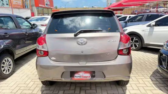 TOYOTA-ETIOS-2020