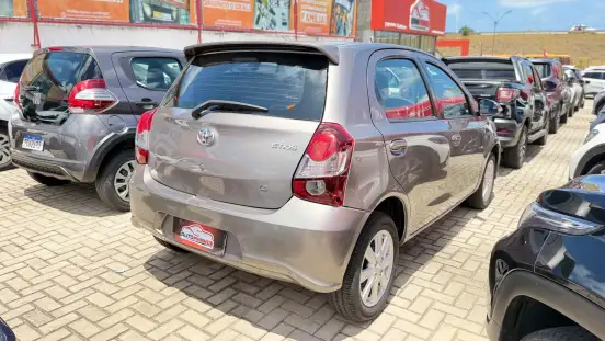 TOYOTA-ETIOS-2020