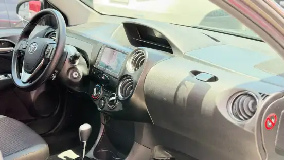 TOYOTA-ETIOS-2020