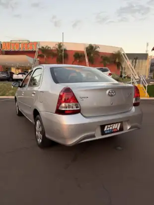 TOYOTA-ETIOS-2019