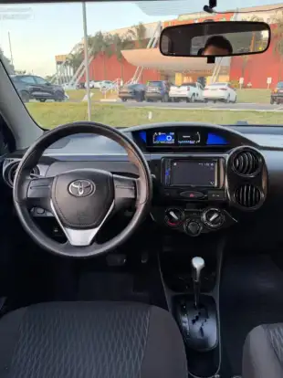 TOYOTA-ETIOS-2019