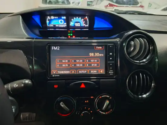 TOYOTA-ETIOS-2018