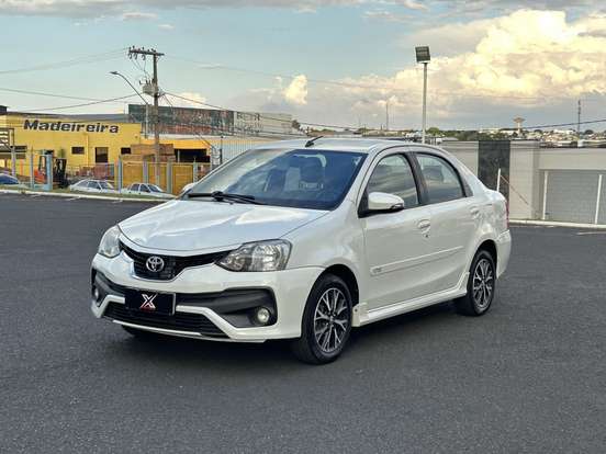 TOYOTA-ETIOS-1.5 PLATINUM SEDAN 16V FLEX 4P AUTOMÁTICO TOYOTA-ETIOS-2017