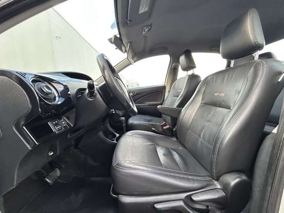 TOYOTA-ETIOS-1.5 PLATINUM SEDAN 16V FLEX 4P AUTOMÁTICO TOYOTA-ETIOS-2017