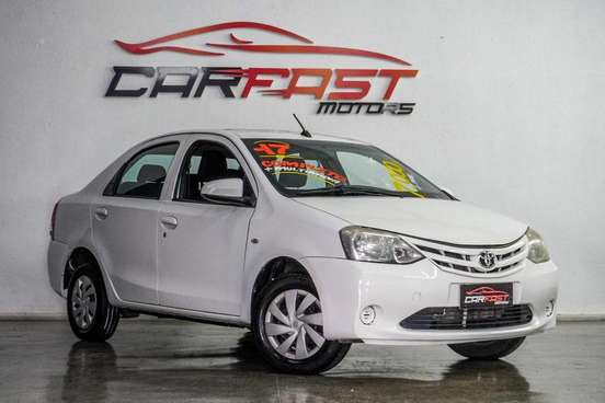 TOYOTA-ETIOS-2016