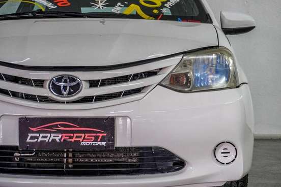 TOYOTA-ETIOS-2016