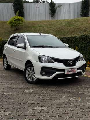 TOYOTA-ETIOS-2018