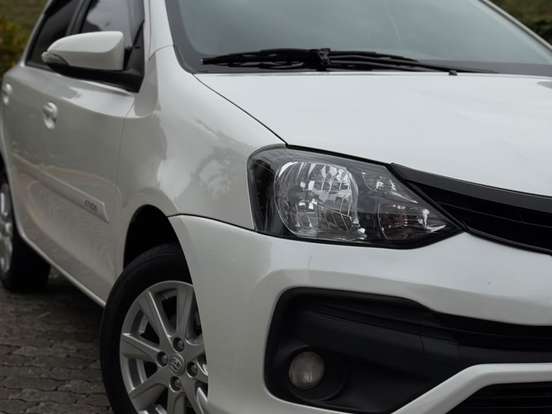 TOYOTA-ETIOS-1.5 X PLUS 16V FLEX 4P AUTOMÁTICO TOYOTA-ETIOS-2018
