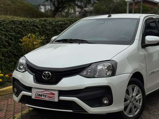 TOYOTA-ETIOS-1.5 X PLUS 16V FLEX 4P AUTOMÁTICO TOYOTA-ETIOS-2018