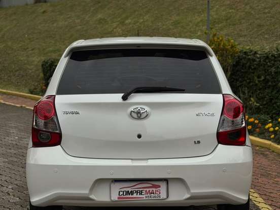TOYOTA-ETIOS-1.5 X PLUS 16V FLEX 4P AUTOMÁTICO TOYOTA-ETIOS-2018