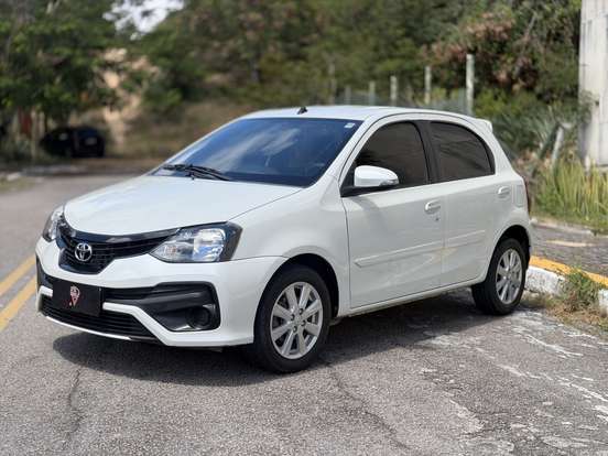 TOYOTA-ETIOS-1.5 X PLUS 16V FLEX 4P MANUAL TOYOTA-ETIOS-2019