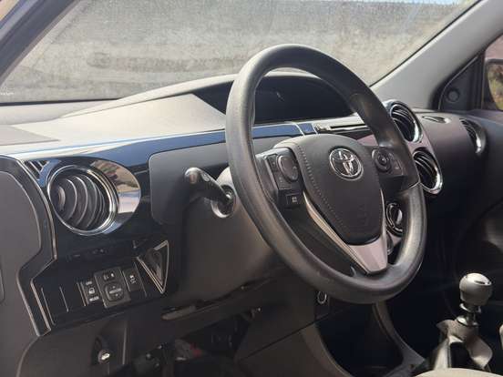 TOYOTA-ETIOS-2019