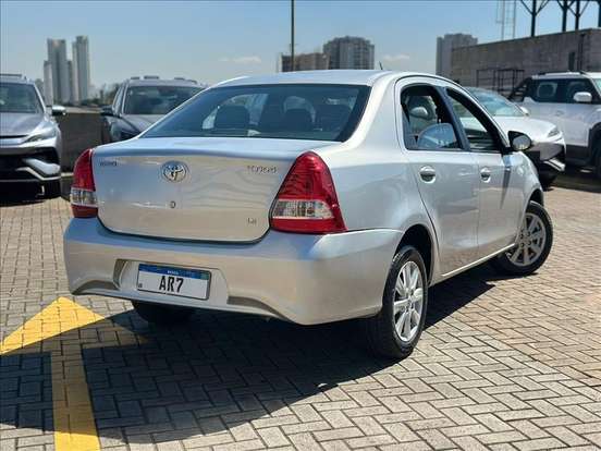 TOYOTA-ETIOS-1.5 X PLUS SEDAN 16V FLEX 4P AUTOMÁTICO TOYOTA-ETIOS-2019