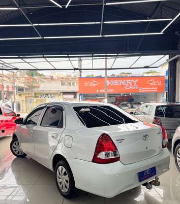 TOYOTA-ETIOS-2018