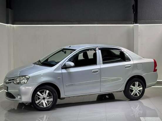 TOYOTA-ETIOS-1.5 X SEDAN 16V FLEX 4P MANUAL TOYOTA-ETIOS-2013