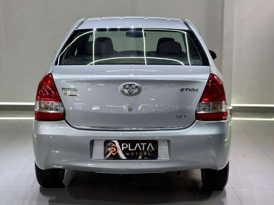 TOYOTA-ETIOS-1.5 X SEDAN 16V FLEX 4P MANUAL TOYOTA-ETIOS-2013