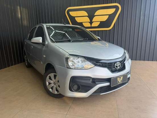 TOYOTA-ETIOS-2018