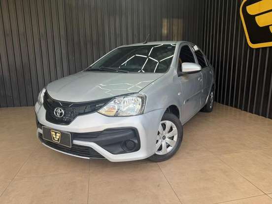 TOYOTA-ETIOS-2018