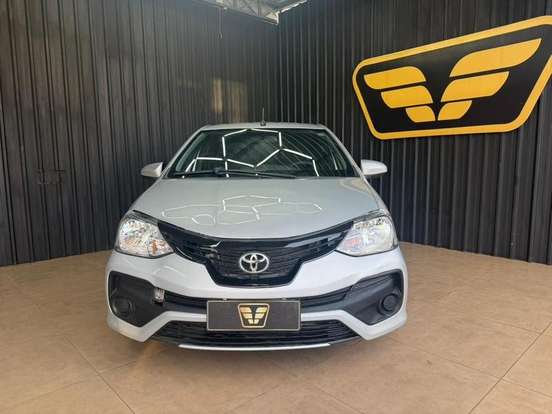 TOYOTA-ETIOS-2018