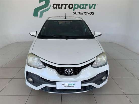 TOYOTA-ETIOS-2017