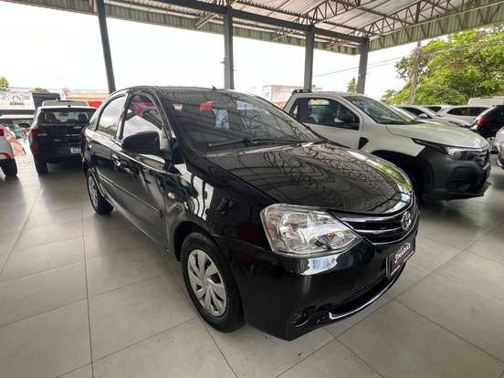 TOYOTA-ETIOS-2013