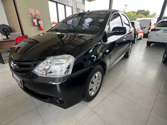 TOYOTA-ETIOS-1.5 XS SEDAN 16V FLEX 4P MANUAL TOYOTA-ETIOS-2013