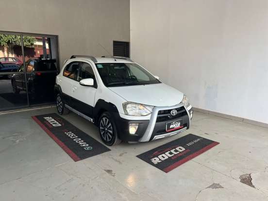 TOYOTA-ETIOS CROSS-1.5 16V FLEX 4P MANUAL TOYOTA-ETIOS CROSS-2013