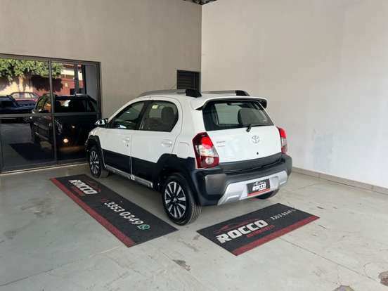 TOYOTA-ETIOS CROSS-1.5 16V FLEX 4P MANUAL TOYOTA-ETIOS CROSS-2013