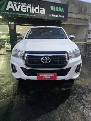 TOYOTA-HILUX-2019