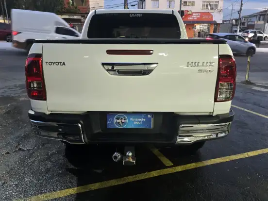 TOYOTA-HILUX-2.7 SRV 4X2 CD 16V FLEX 4P AUTOMÁTICO TOYOTA-HILUX-2019