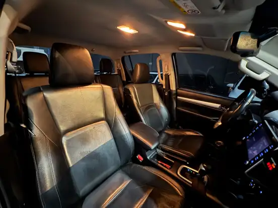 TOYOTA-HILUX-2020