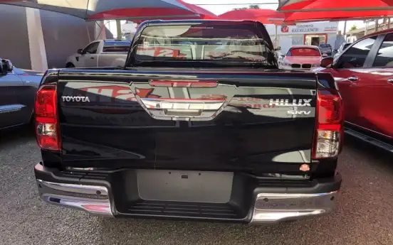TOYOTA-HILUX-2026