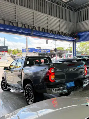 TOYOTA-HILUX-2022