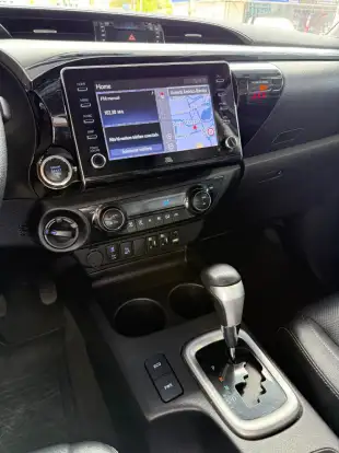 TOYOTA-HILUX-2022