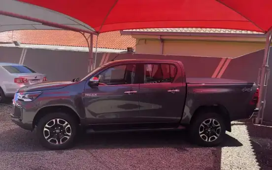 TOYOTA-HILUX-2026