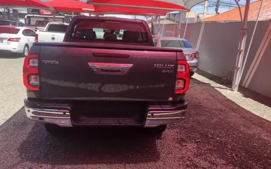 TOYOTA-HILUX-2026