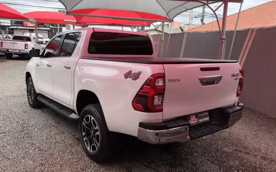TOYOTA-HILUX-2026