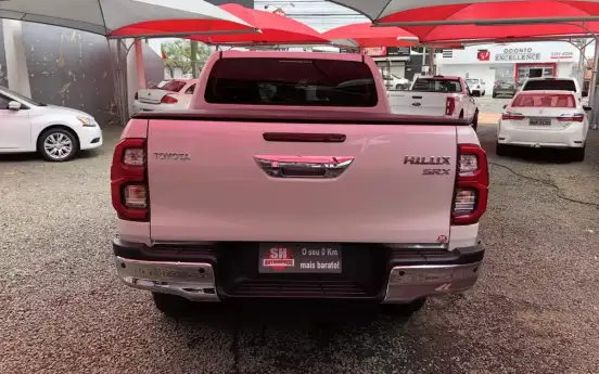 TOYOTA-HILUX-2026