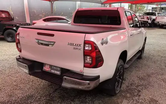 TOYOTA-HILUX-2026