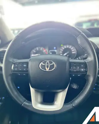 TOYOTA-HILUX-2024