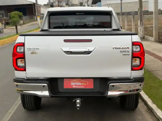 TOYOTA-HILUX-2.8 D-4D TURBO DIESEL CD SRX PLUS 4X4 AUTOMÁTICO TOYOTA-HILUX-2025