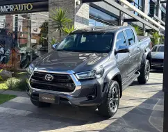TOYOTA HILUX 2.8 D-4D TURBO DIESEL CD SRX PLUS 4X4 AUTOMÁTICO TOYOTA HILUX 2.8 D-4D TURBO DIESEL CD SRX PLUS 4X4 AUTOMÁTICO