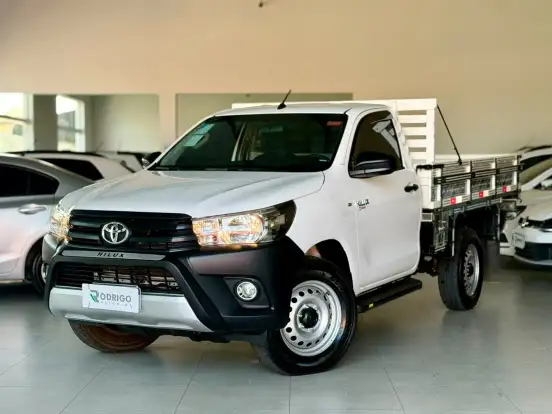 TOYOTA-HILUX-2.8 D-4D TURBO DIESEL CS 4X4 AUTOMÁTICO TOYOTA-HILUX-2026