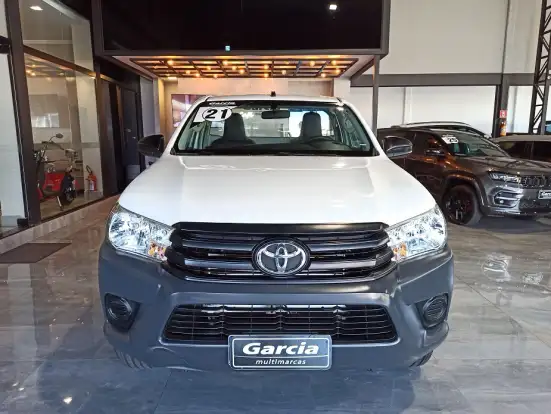TOYOTA-HILUX-2021