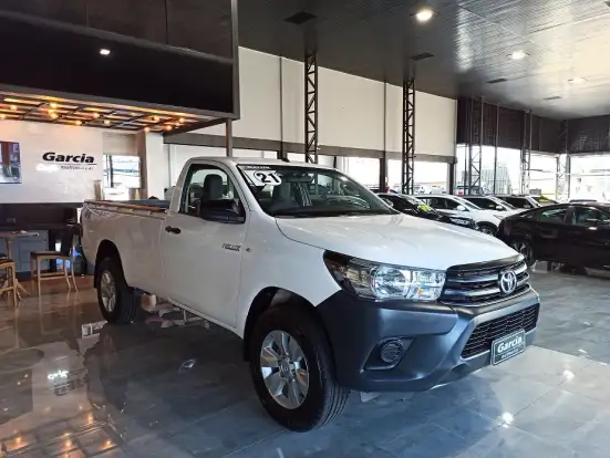 TOYOTA-HILUX-2021