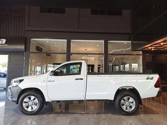 TOYOTA-HILUX-2.8 D-4D TURBO DIESEL CS 4X4 MANUAL TOYOTA-HILUX-2021