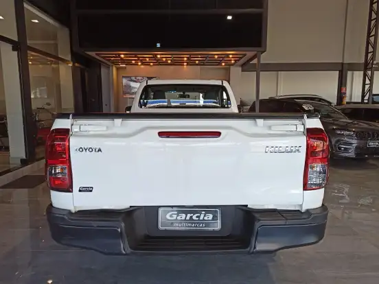 TOYOTA-HILUX-2.8 D-4D TURBO DIESEL CS 4X4 MANUAL TOYOTA-HILUX-2021