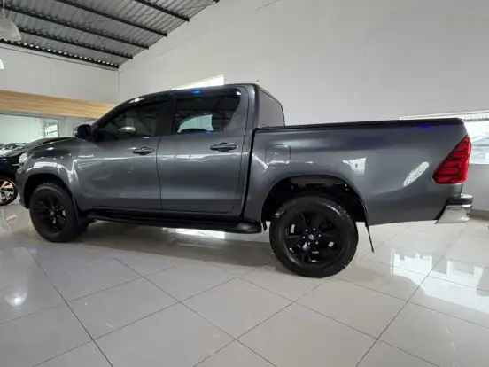 TOYOTA-HILUX-2.8 SRV 4X4 CD 16V DIESEL 4P AUTOMÁTICO TOYOTA-HILUX-2018
