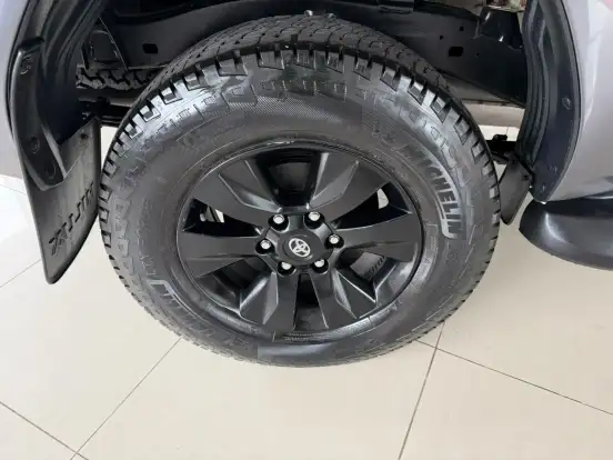 TOYOTA-HILUX-2.8 SRV 4X4 CD 16V DIESEL 4P AUTOMÁTICO TOYOTA-HILUX-2018