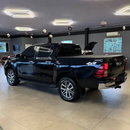 TOYOTA-HILUX-2020